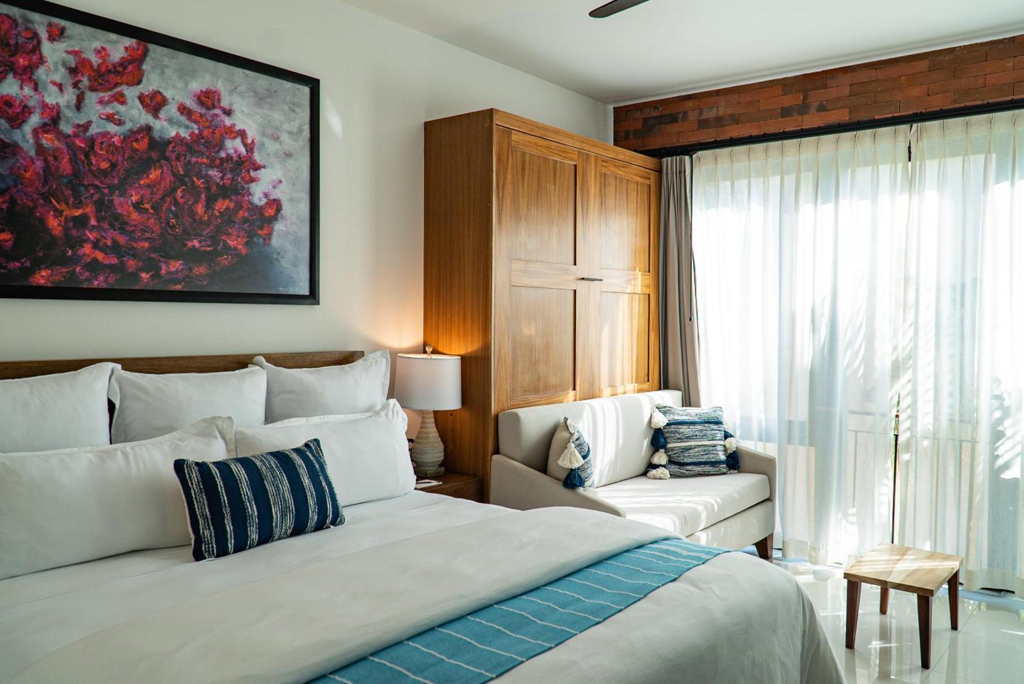 Hotel Flamboyan & Residences