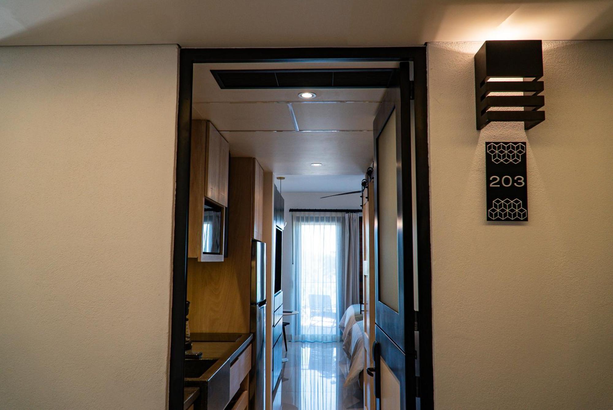 Flamboyan & Residences Hotel 4*