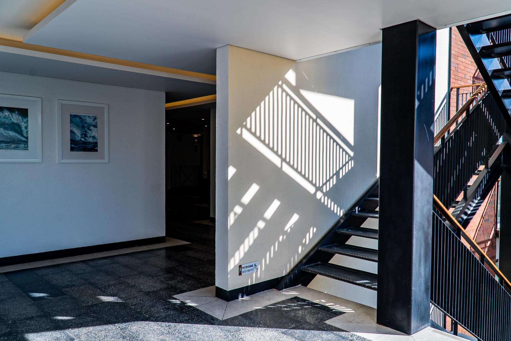 Hotel Flamboyan & Residences