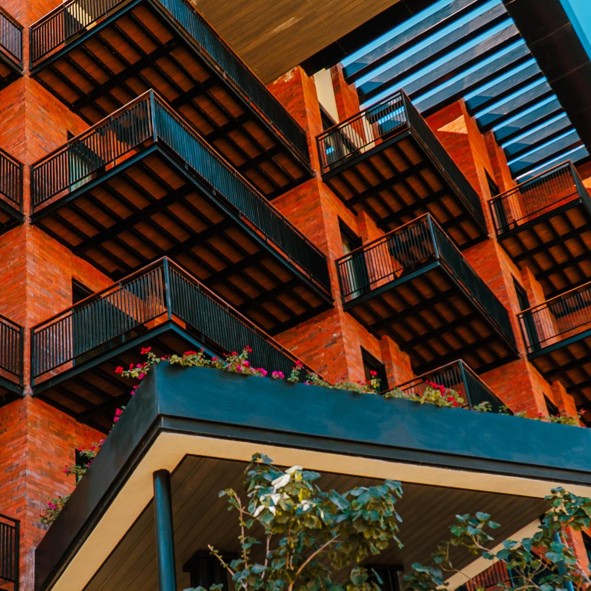 Flamboyan & Residences Hotel 4*